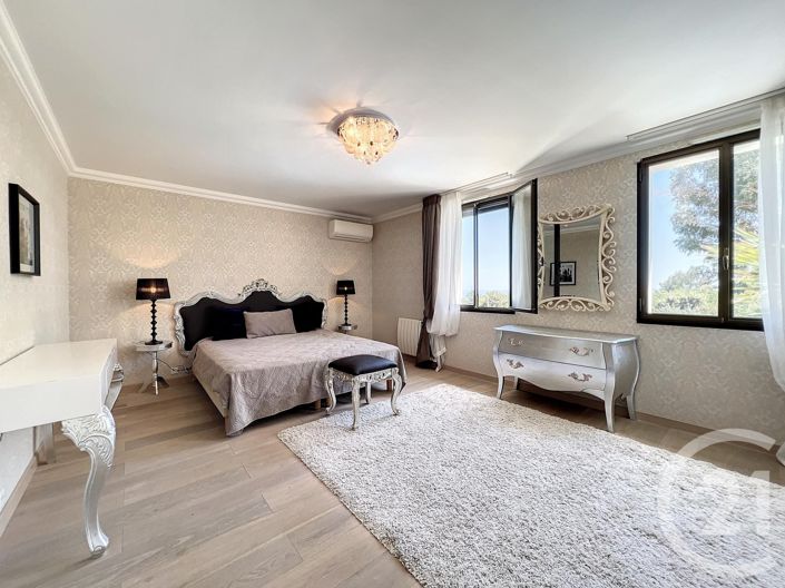Image No.15-3 Bed House for sale