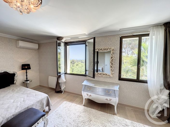 Image No.16-3 Bed House for sale