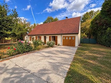 1 - Doue, House