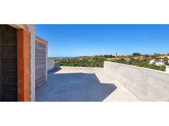 Image No.17-3 Bed House for sale