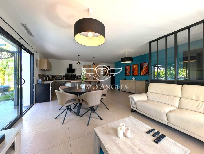 Image No.6-3 Bed House for sale