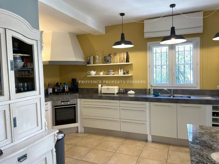 Image No.6-4 Bed House for sale