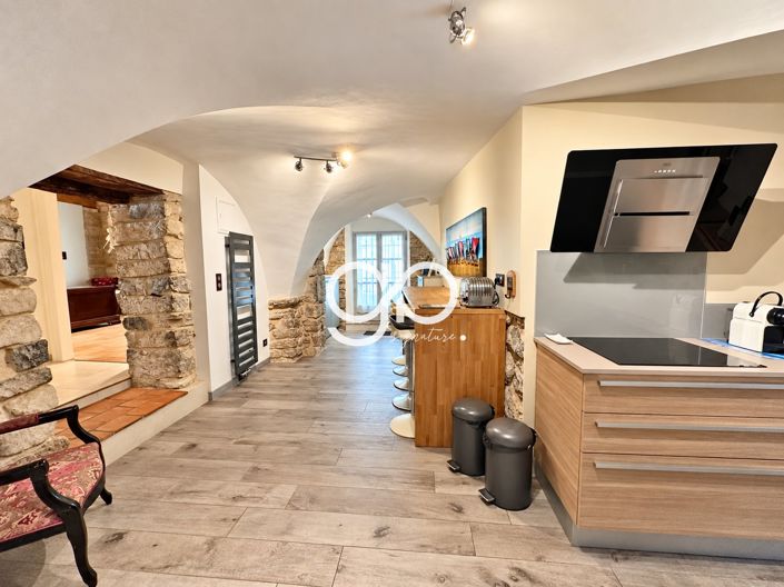 Image No.19-6 Bed House for sale