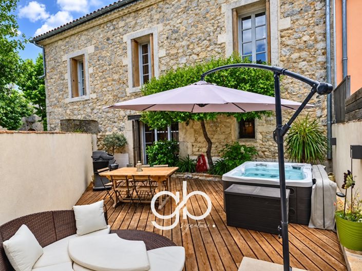 Image No.2-6 Bed House for sale