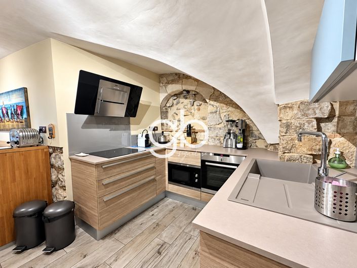 Image No.20-6 Bed House for sale