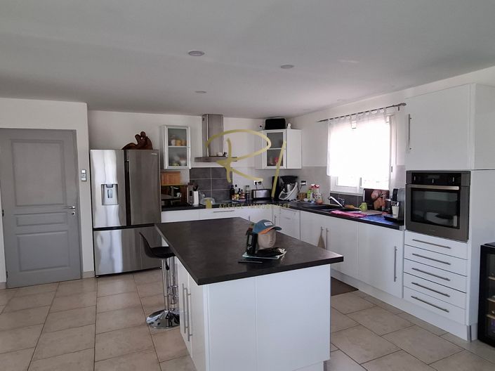Image No.5-6 Bed House for sale