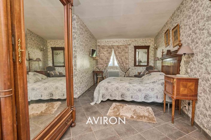 Image No.23-6 Bed House for sale