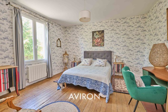 Image No.6-6 Bed House for sale