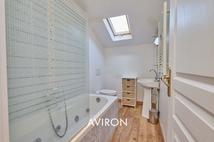 Image No.7-6 Bed House for sale