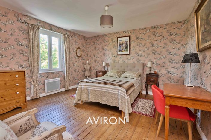Image No.9-6 Bed House for sale