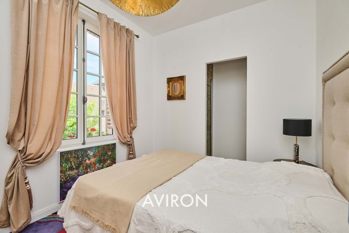 Image No.14-6 Bed House for sale