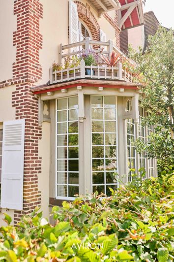 Image No.19-6 Bed House for sale