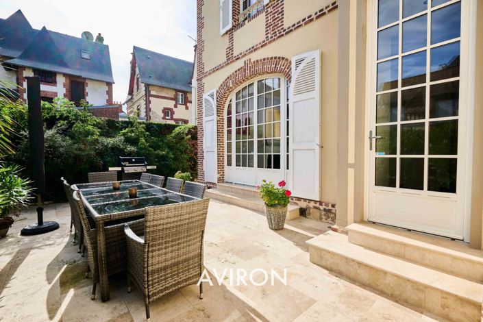 Image No.23-6 Bed House for sale