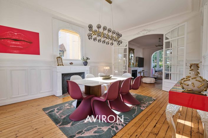 Image No.5-6 Bed House for sale