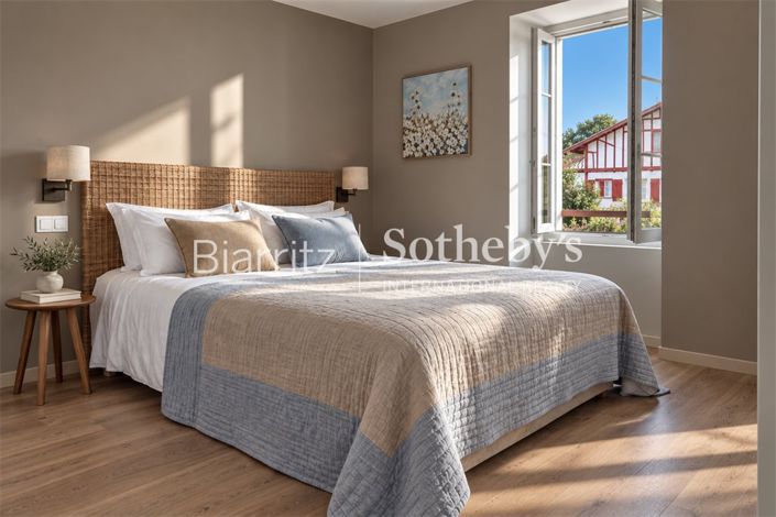 Image No.15-10 Bed House for sale