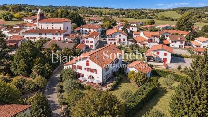 Image No.18-10 Bed House for sale