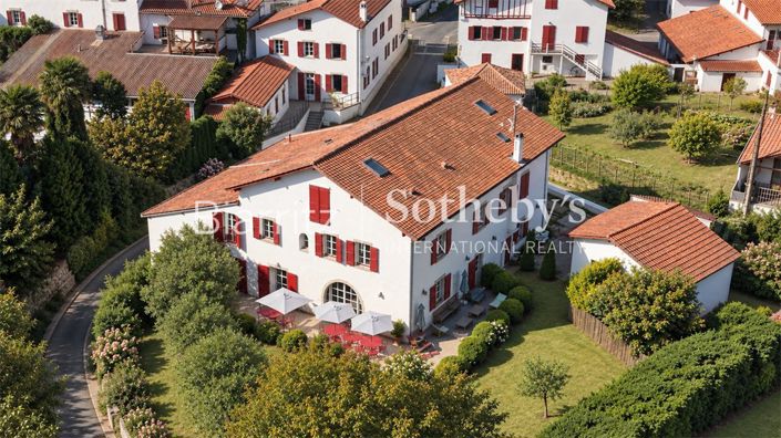 Image No.2-10 Bed House for sale