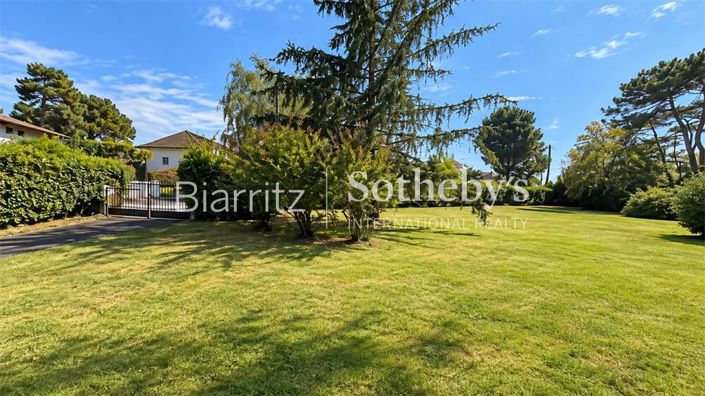 Image No.17-3 Bed House for sale