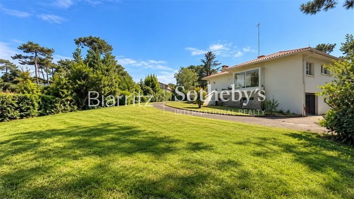 Image No.19-3 Bed House for sale