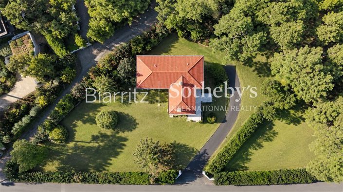 Image No.20-3 Bed House for sale
