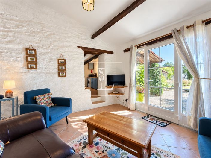 Image No.18-10 Bed House for sale