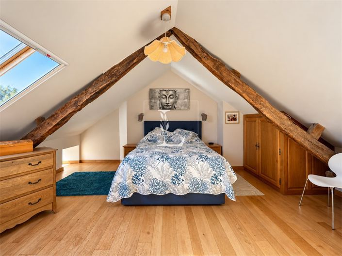 Image No.9-10 Bed House for sale