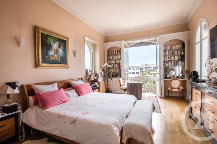 Image No.7-3 Bed Apartment for sale