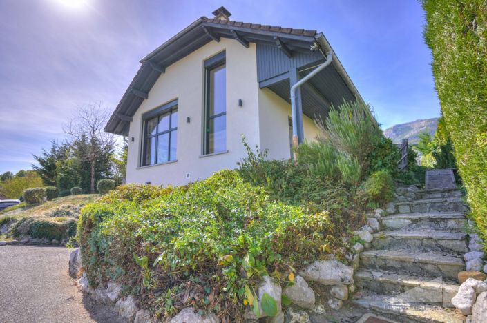 Image No.19-4 Bed House for sale