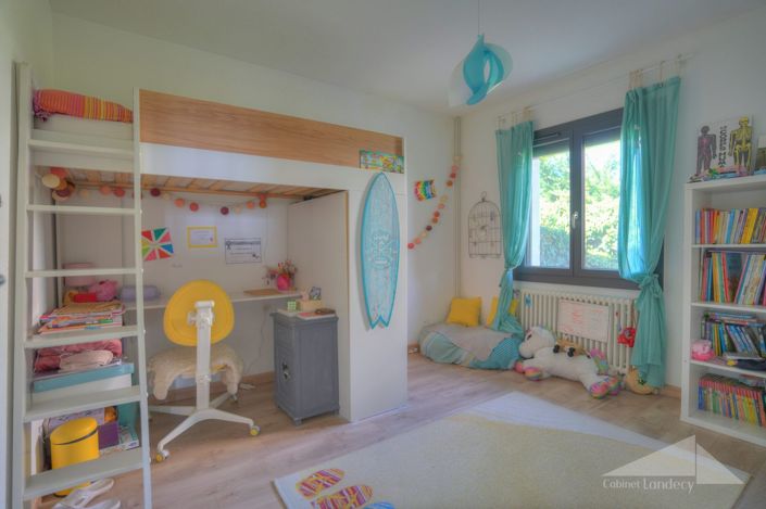 Image No.5-4 Bed House for sale