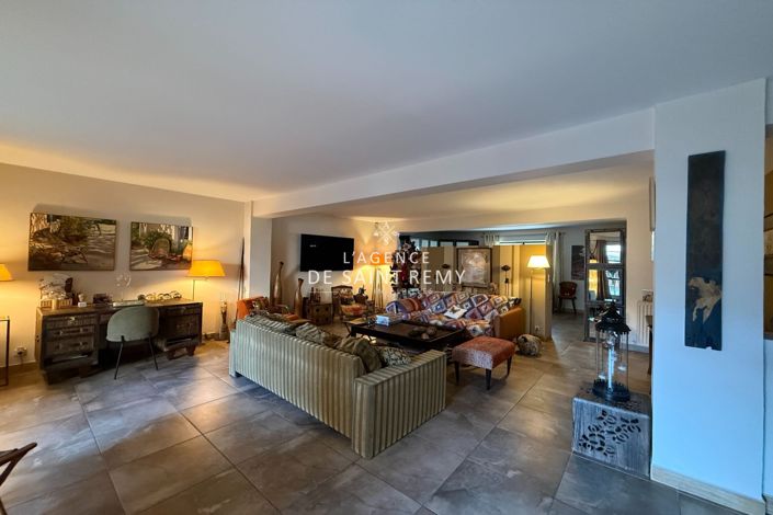 Image No.7-4 Bed House for sale