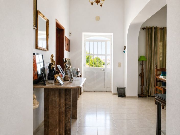 Image No.8-3 Bed House for sale