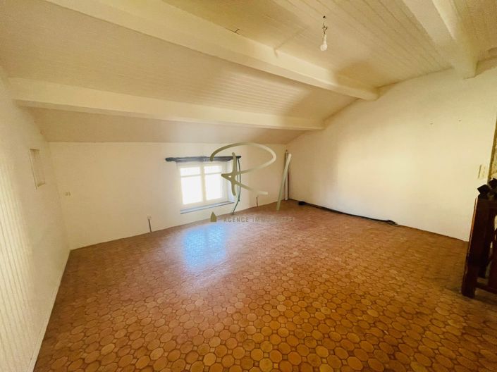 Image No.6-2 Bed House for sale