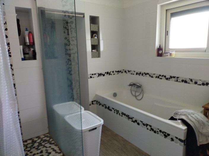 Image No.19-5 Bed House for sale
