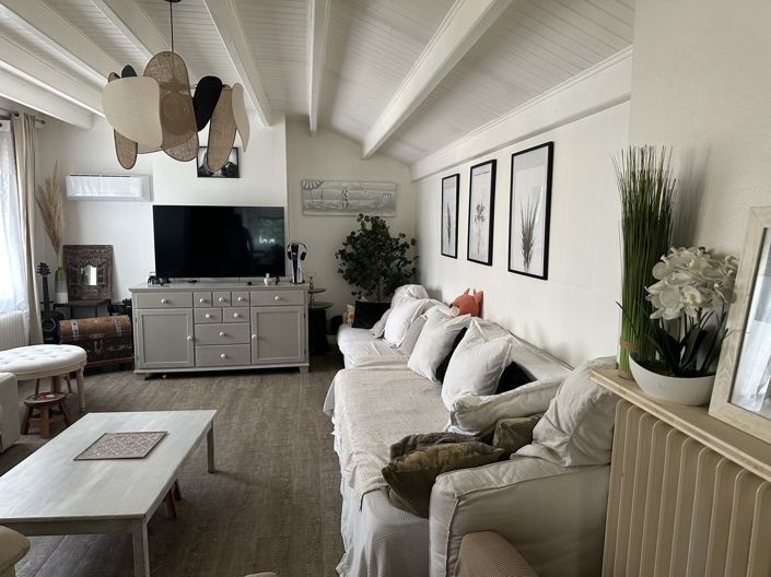 Image No.2-5 Bed House for sale