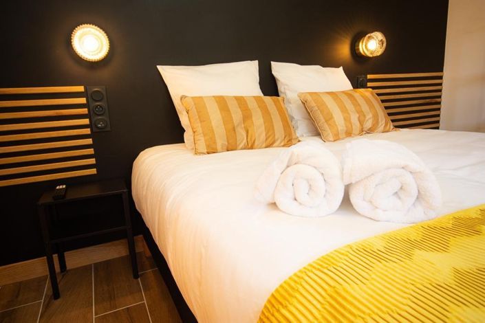 Image No.46-5 Bed House for sale
