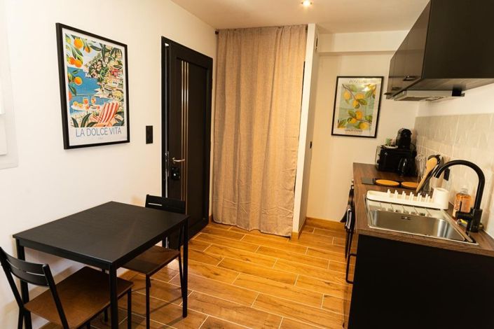 Image No.50-5 Bed House for sale