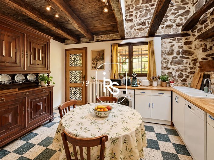 Image No.6-4 Bed House for sale