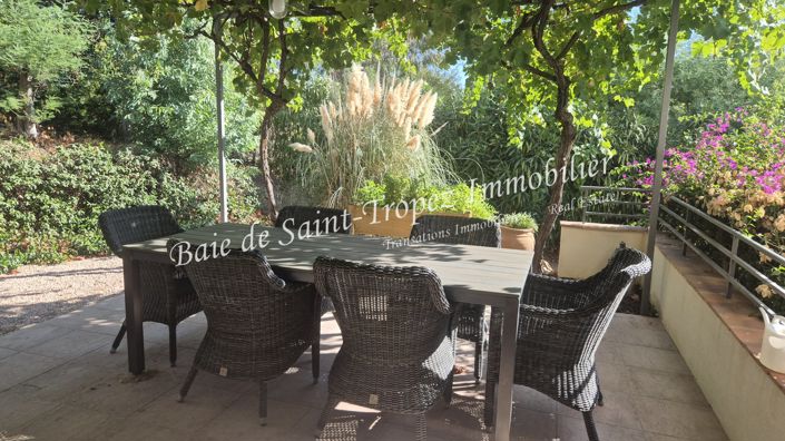 Image No.12-6 Bed House for sale