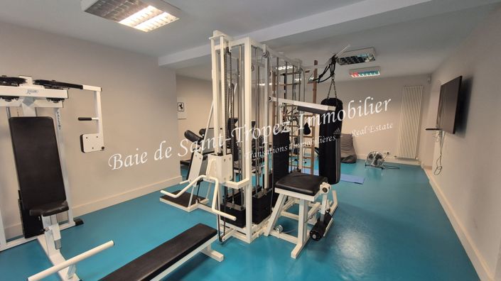 Image No.22-6 Bed House for sale