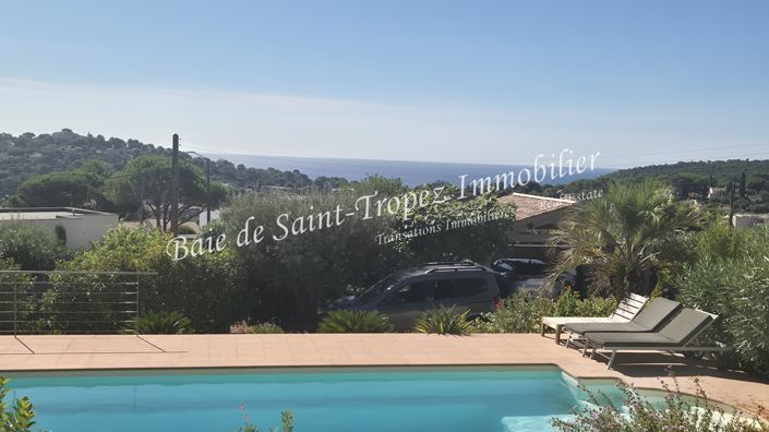 Image No.8-6 Bed House for sale