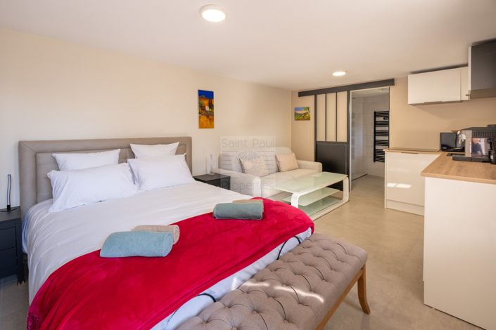 Image No.30-6 Bed House for sale