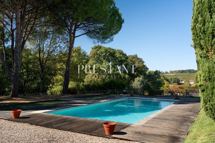 Image No.18-8 Bed House for sale