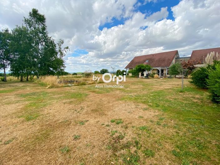 Image No.17-3 Bed House for sale
