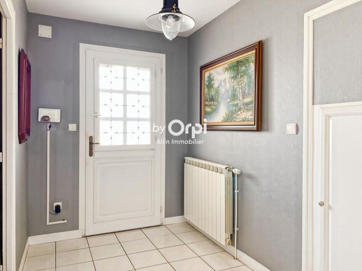 Image No.3-3 Bed House for sale