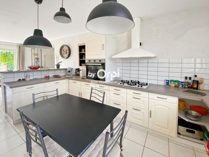 Image No.6-3 Bed House for sale