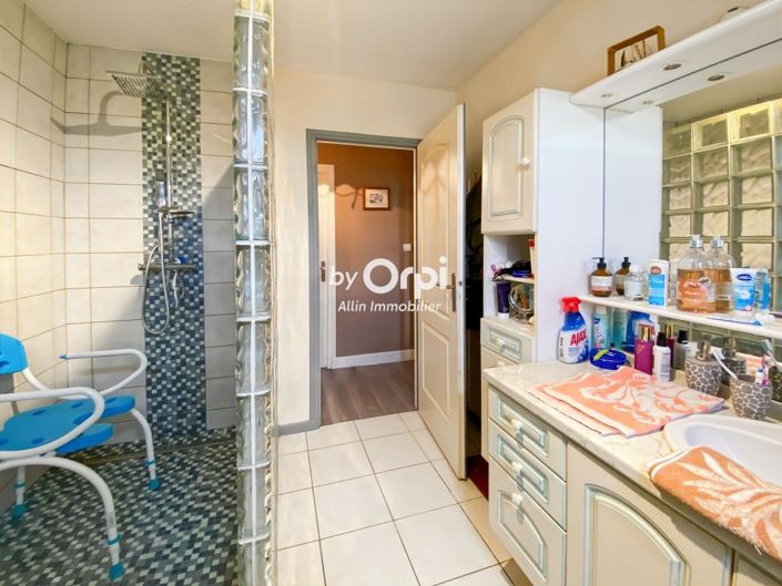 Image No.9-3 Bed House for sale