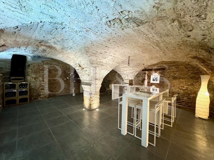 Image No.3-3 Bed House for sale