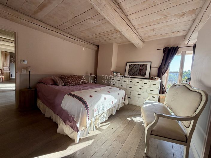 Image No.21-6 Bed House for sale