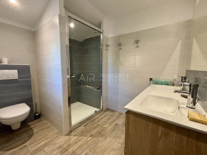 Image No.16-4 Bed House for sale