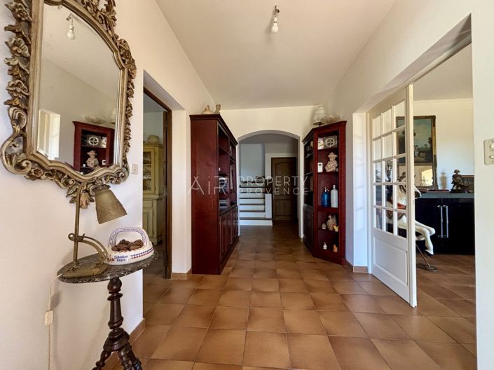 Image No.5-4 Bed House for sale